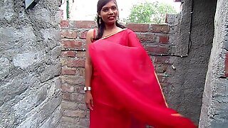 섹시한 스타일의 섹시한 bhabhi 사리, 붉은 색 사리 행위